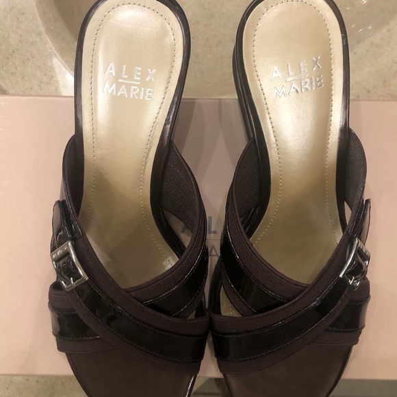 New Alex Marie sandals buckle on top.3in heel - Picture 3 of 7